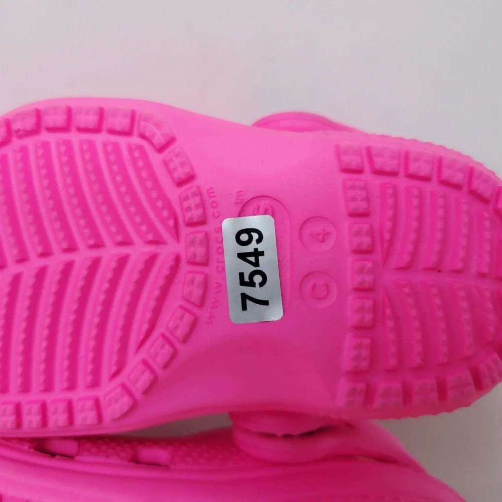 CROCS Classic Sandals Kids 4 Pink Clog Girls‎ Boys Play Water Shoes